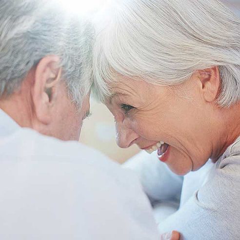 Couple plus âgé souriant | Protefix